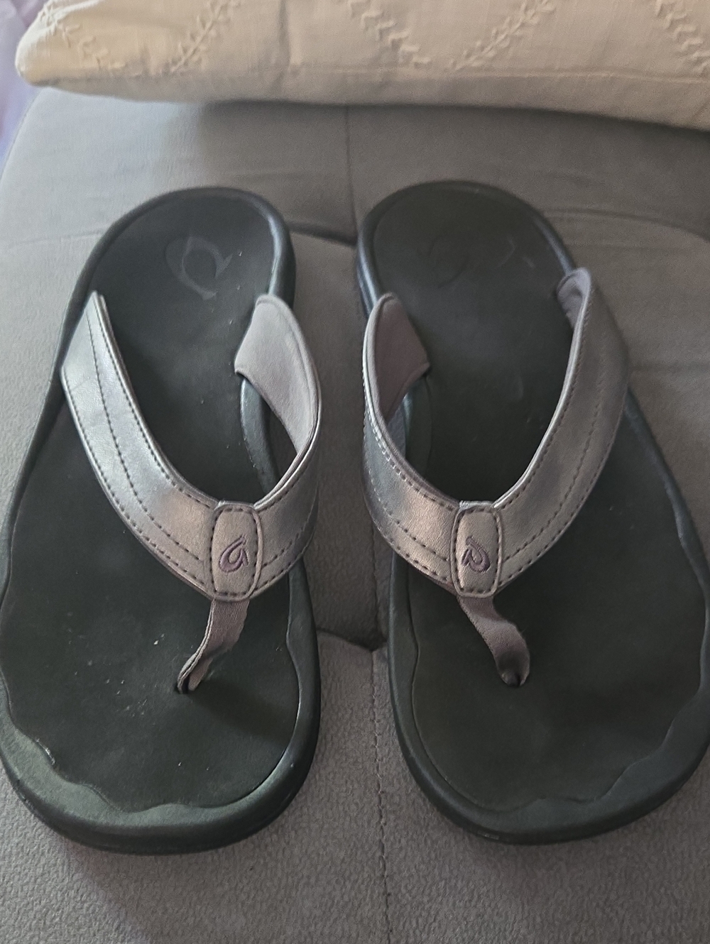 OluKai Gray Leather Thong Sandals